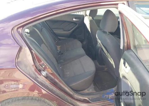 2018 Kia Forte Lx z USA, uszkodzony, nr VIN 3KPFL4A77JE257105